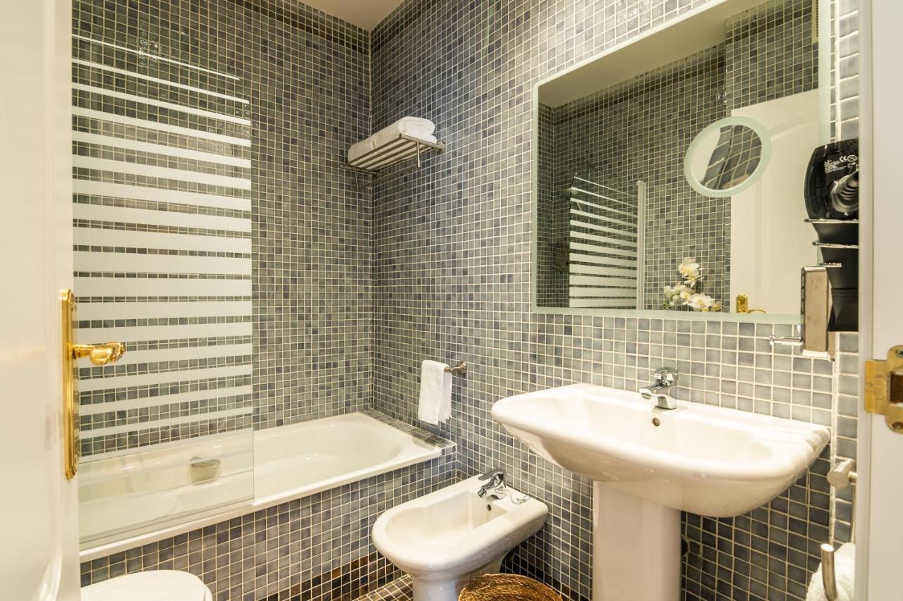 Tuguest Isabel La Catolica Apartment غرناطة المظهر الخارجي الصورة